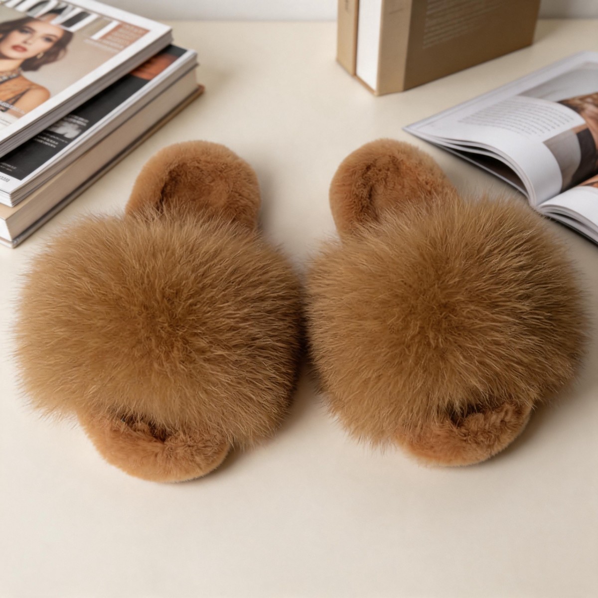 Fluffy Fur Slipper - Chaussons d'intérieur doux et moelleux en