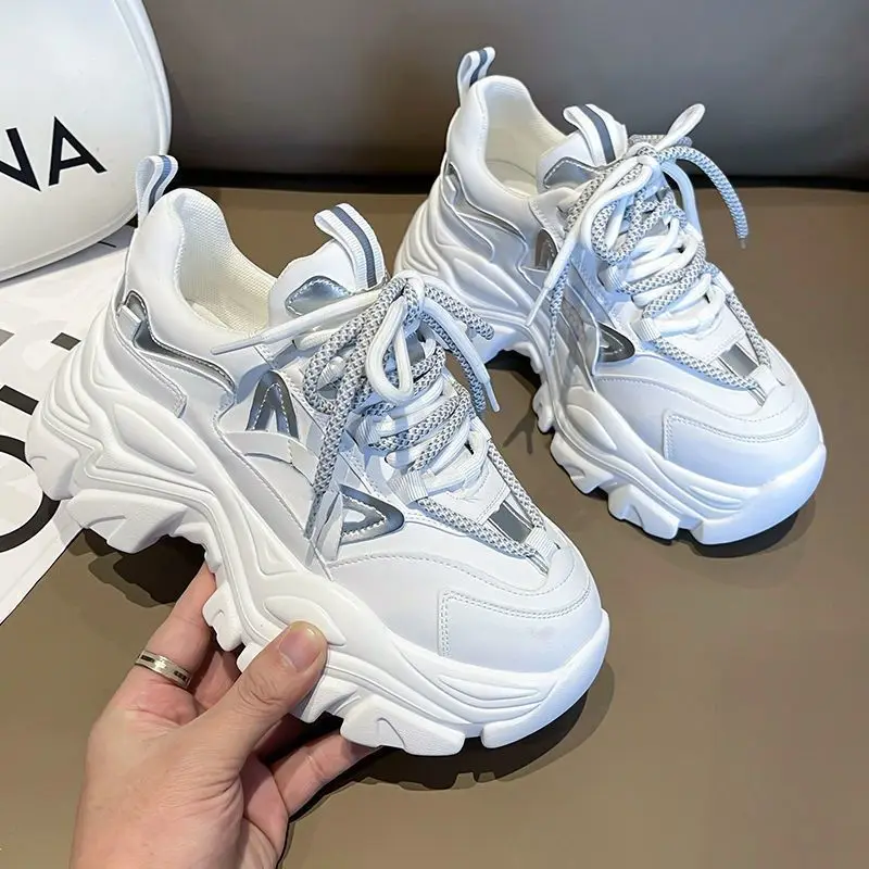 Baskets rehaussantes à semelle - Women'S Shoes Trending 2025 avis et prix