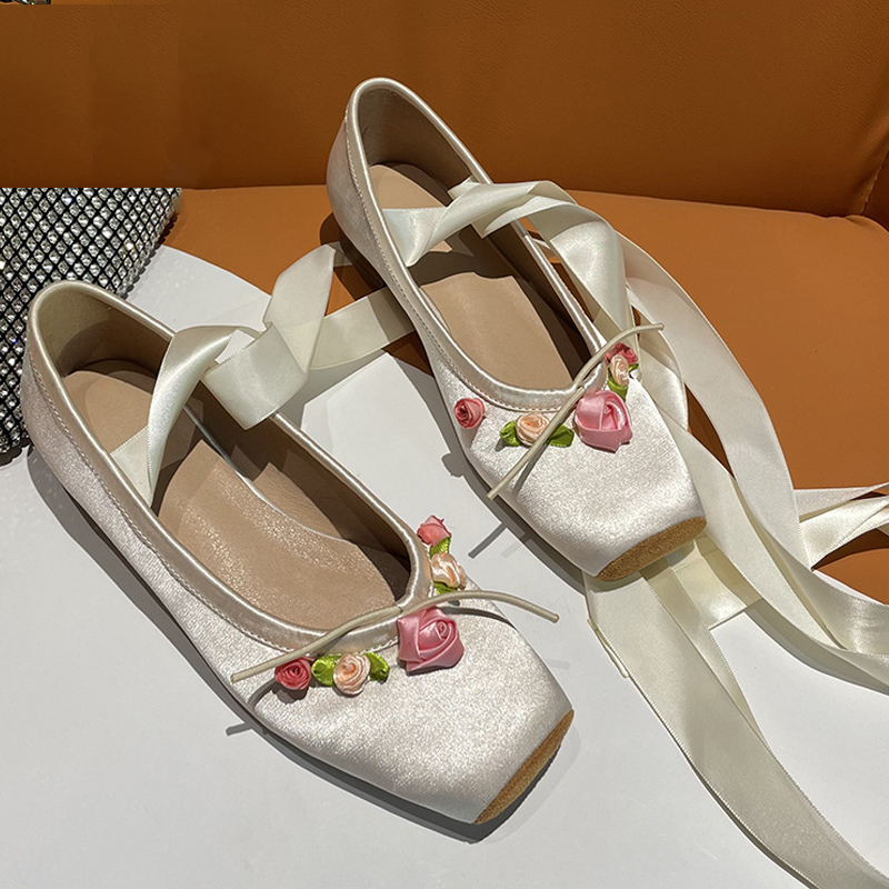 Chaussures Mary Jane pour femm - Ribbon Tie Heel avis et prix
